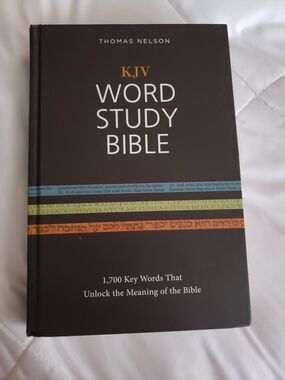 Thomas Nelson KJV Word Study Bible - Black with Accent Stripes, Hardcover, Large